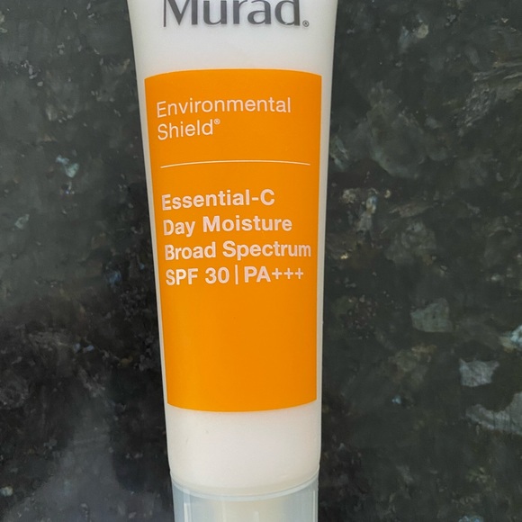 Murad environmental shield essential C day moisture broad spectrum spf 30 1.7oz - Picture 2 of 3